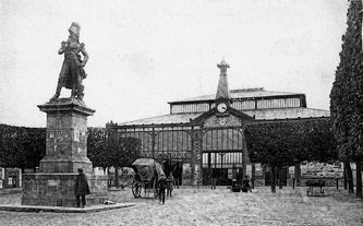 Les Halles en 1914 (c) Archives municipales - Ville de La Roche-sur-Yon